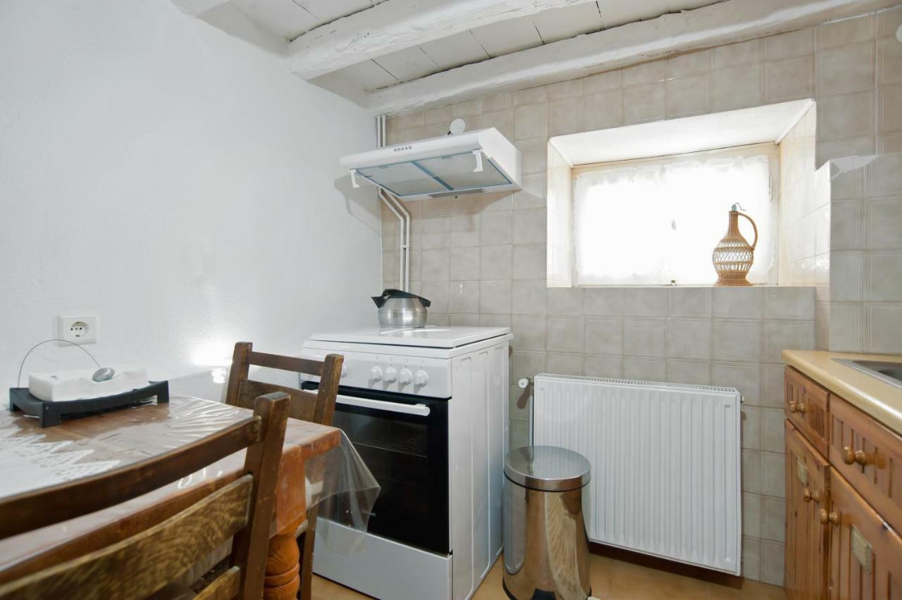 Elia Apartments Chrisso ذلفي المظهر الخارجي الصورة